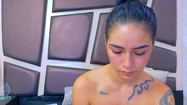 NicoleEsposito Obrolan Langsung XXX
