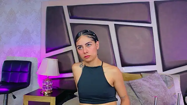 NicoleEsposito's Webcam Show