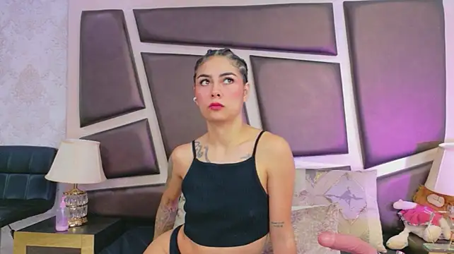 NicoleEsposito's Webcam Show