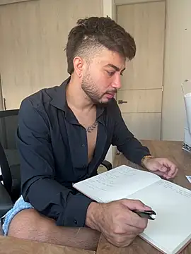 _tony8 Adlı Modelin Web Kamerası Şovu