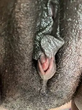 Pertunjukan Kamera Web Juicyqueen4545