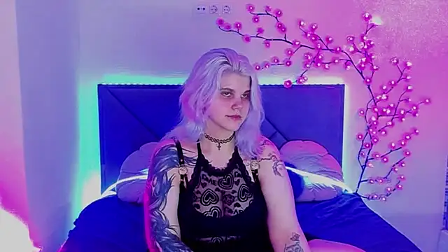 JoannLowe's Live XXX Chat