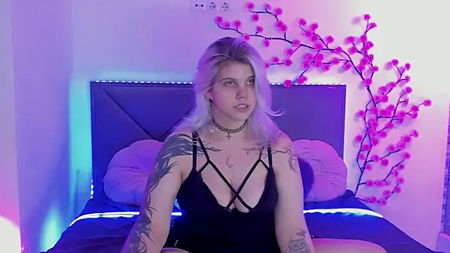 JoannLowe 라이브 XXX 채팅