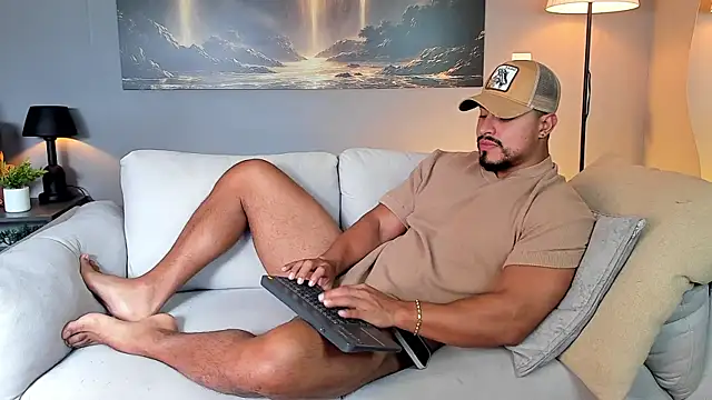 ApoloMakris Webcam show