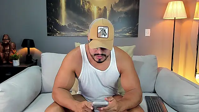 Show modela ApoloMakris na web-kameri
