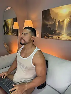 ApoloMakris Show in webcam