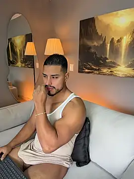 ApoloMakris Show in webcam