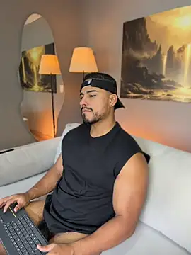 ApoloMakris Webcam-Show