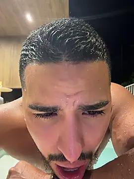 ApoloMakris Show in webcam