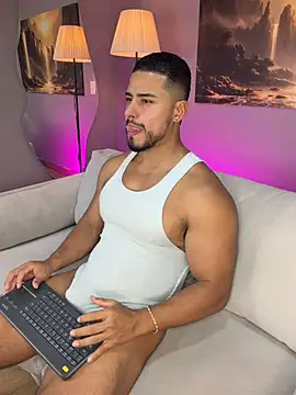 Show de ApoloMakris na webcam