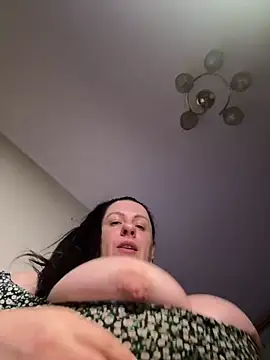 Evelinia webkamerás műsora
