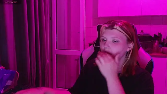 norinanakaluu's Live XXX Chat