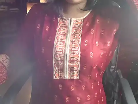 חדר צ'אט בשידור חי של Devil_Erin