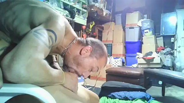 CumSwallows' Webcam Show