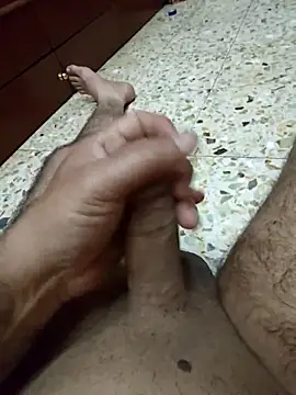 hornymale_93 在線直播表演