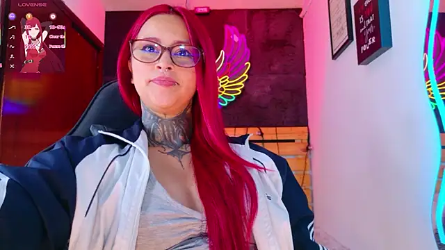 meghan_nill Show in webcam