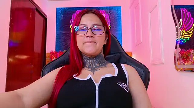 meghan_nill Show in webcam