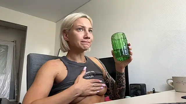 Chat +18 de AnneBall ao vivo