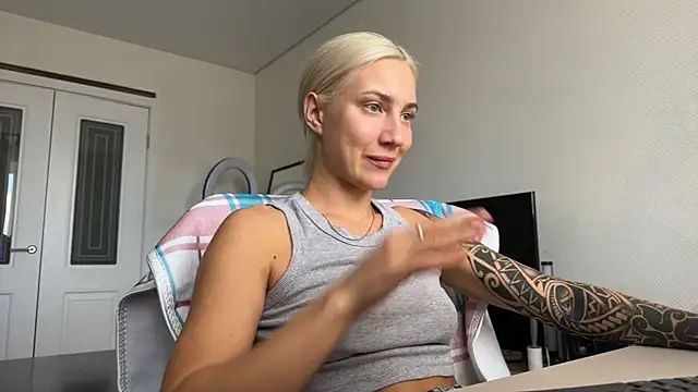 AnneBall Webcam Show