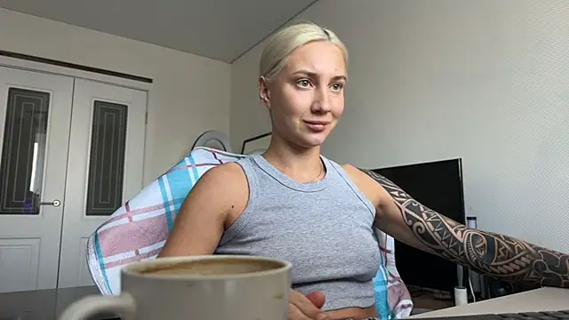 AnneBall's Webcam Show