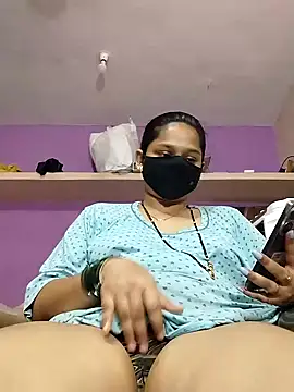 Priyanka_30's Webcam Show