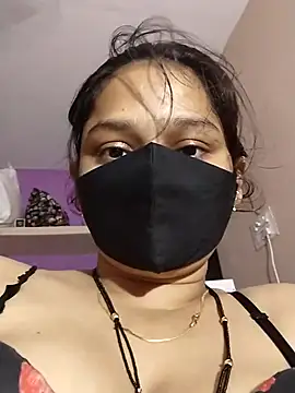 Priyanka_30's Webcam Show