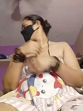 Priyanka_30's Webcam Show