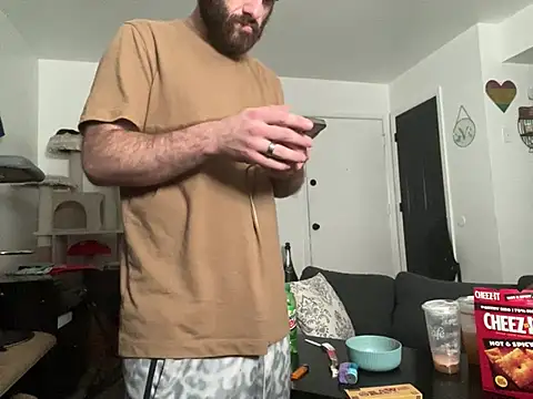 HighOffCandy Show in webcam