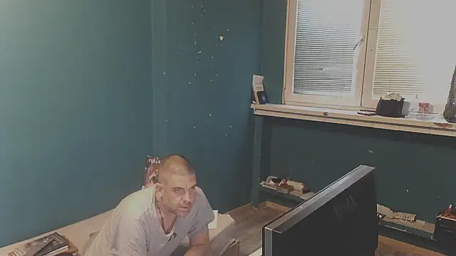 Pokazy przed kamerką – Sully_Kane