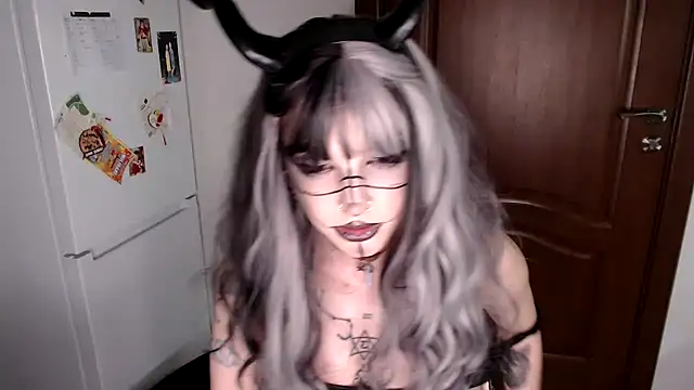 Chat +18 de MoonAgnes ao vivo