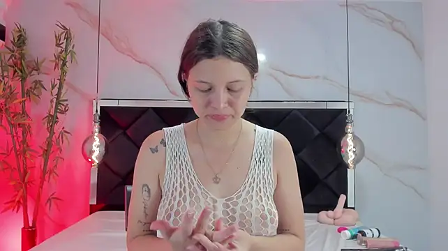 Czat XXX na żywo – AngelaaCute_