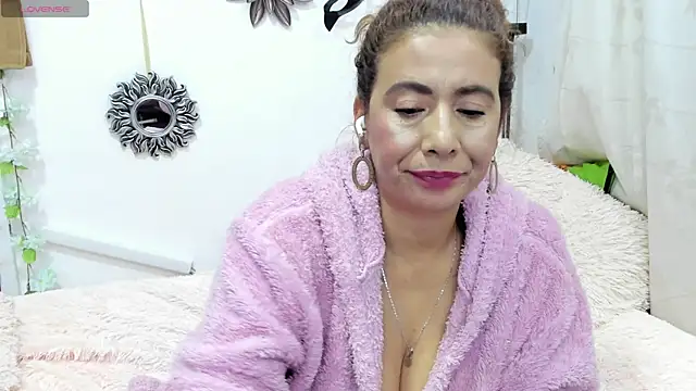 gabyy_lovee লাইভ XXX চ্যাট