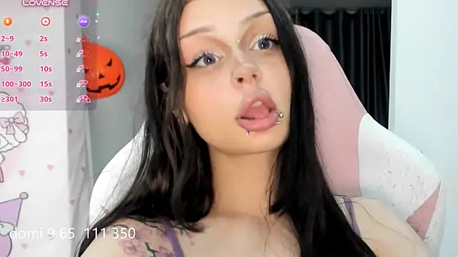 MelonyEmo's Webcam Show