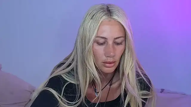 Elsa_24's Webcam Show