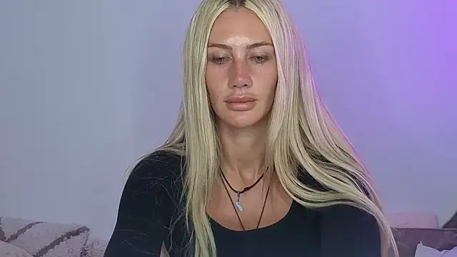 Elsa_24's Webcam Show