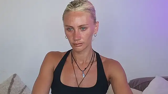 Elsa_24's Live XXX Chat