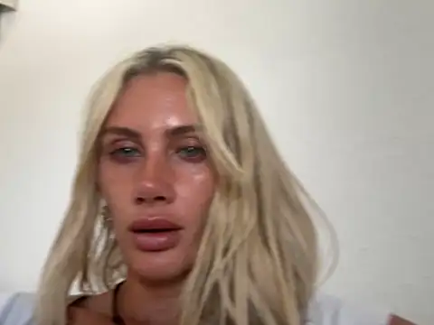 Elsa_24 Adlı Modelin Canlı XXX Sohbeti