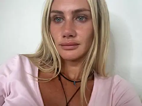 Chat +18 de Elsa_24 ao vivo