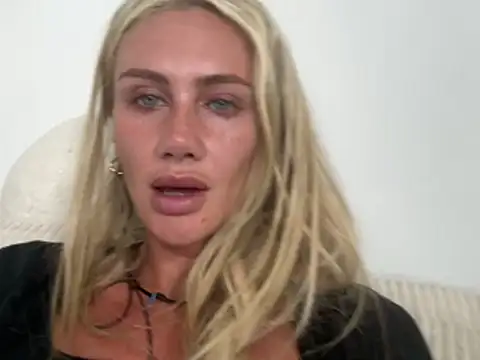 Elsa_24 webcam show