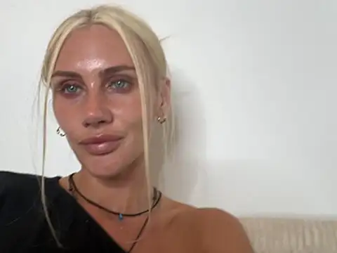 Elsa_24's Webcam Show