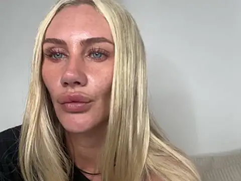 Elsa_24 Adlı Modelin Web Kamerası Şovu