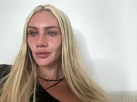 Elsa_24's Webcam Show