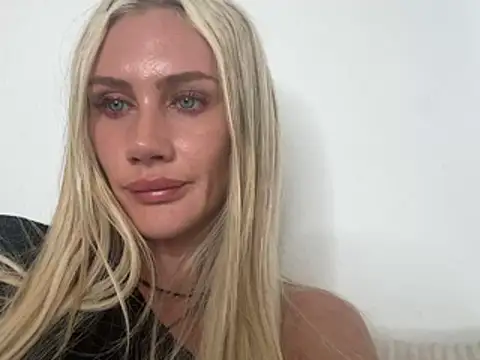 Elsa_24 Chat XXX in diretta