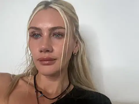 Elsa_24 Adlı Modelin Web Kamerası Şovu