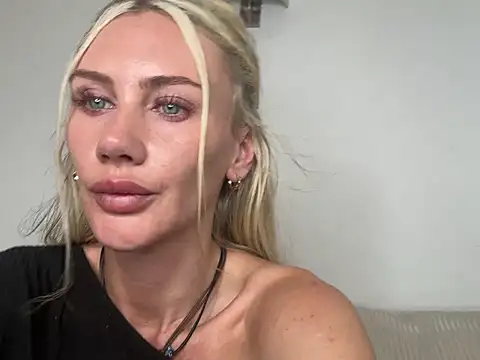 Elsa_24 Obrolan Langsung XXX