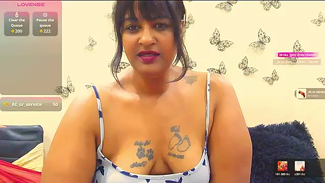 Živý XXX chat THICKNESS28