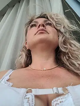 candy_queeen 网络视讯表演