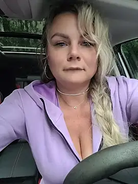 Show modela candy_queeen na web-kameri