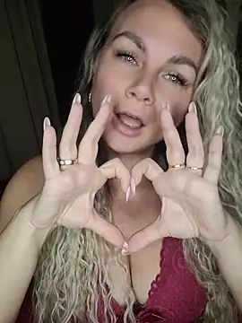 Show modela candy_queeen na web-kameri