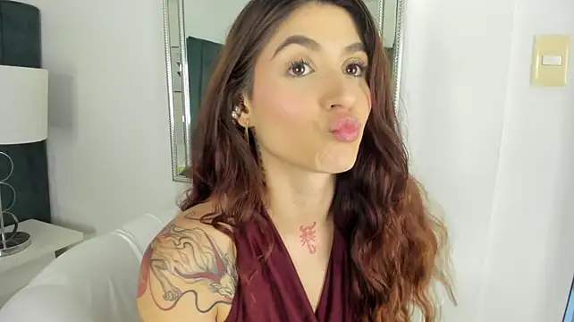 دردشة AnnyCherry_ الجنسية المباشرة